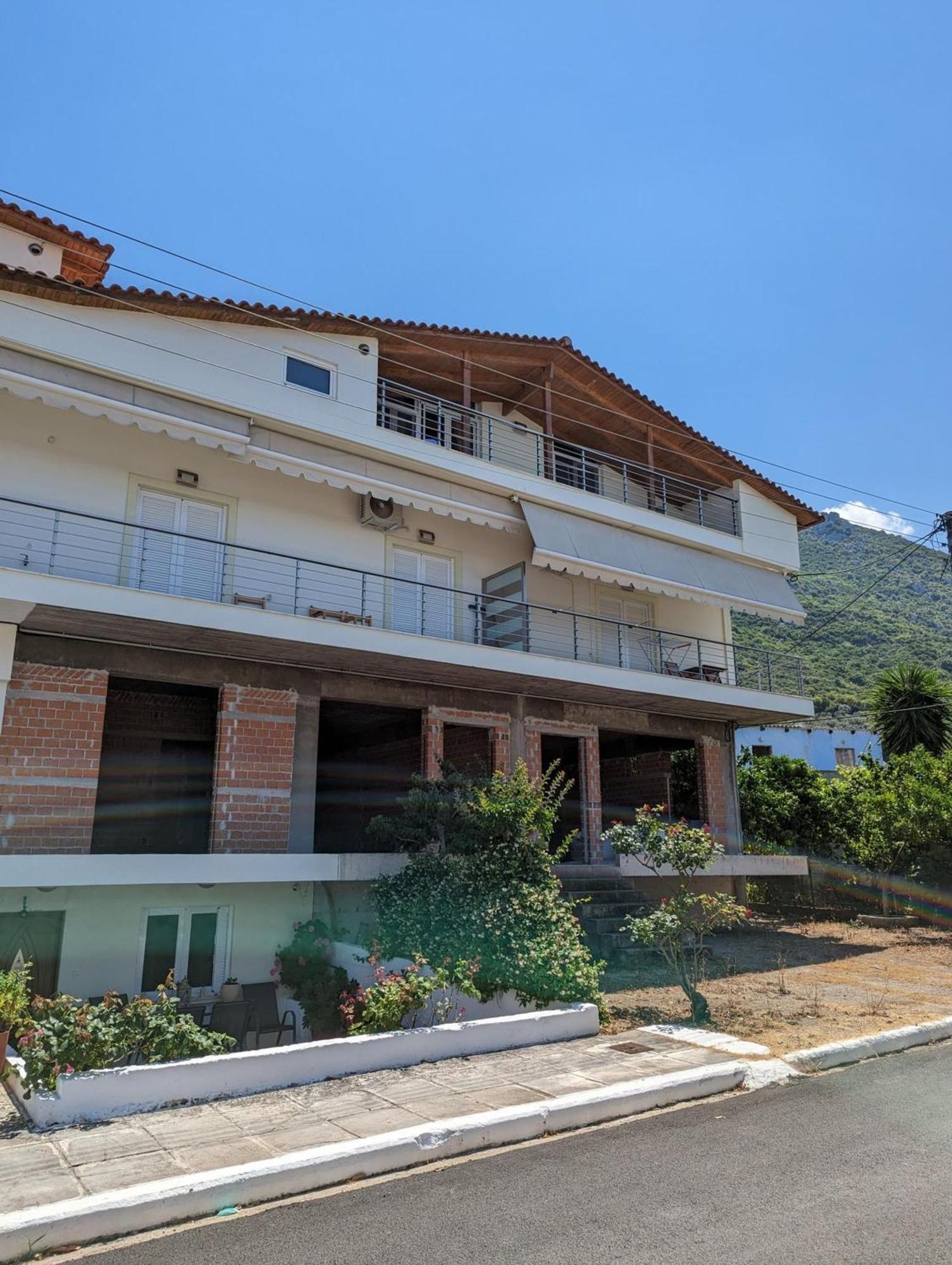 Samaras Apartments In Камена-Вурла Экстерьер фото